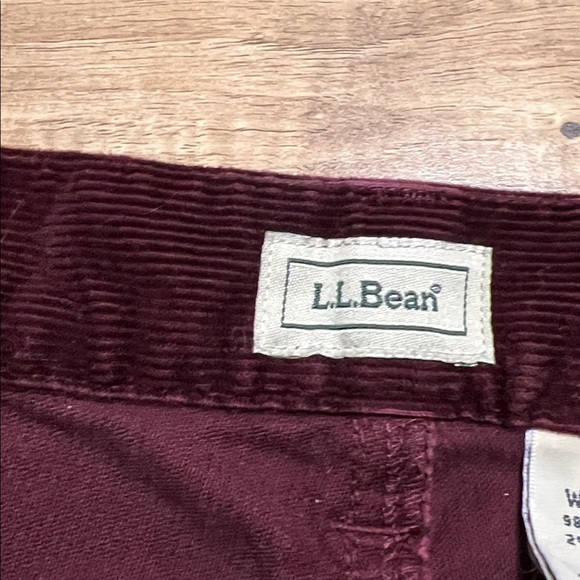 L.L. Bean Women’s Maroon Corduroy Trousers Sz 4R ( W25x L30) - Picture 7 of 8